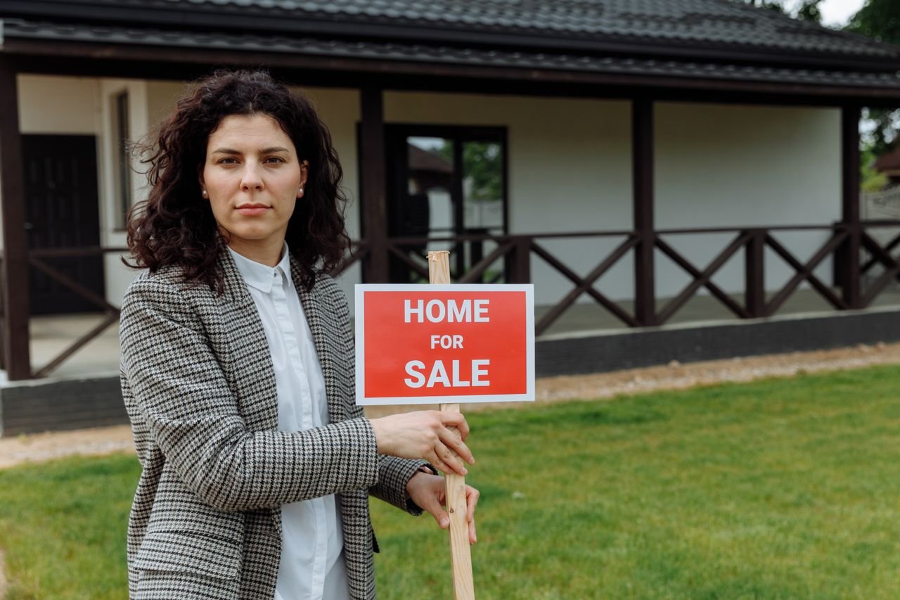 What to Expect From Professional Property Investment Services Before Buying Your First Investment Property