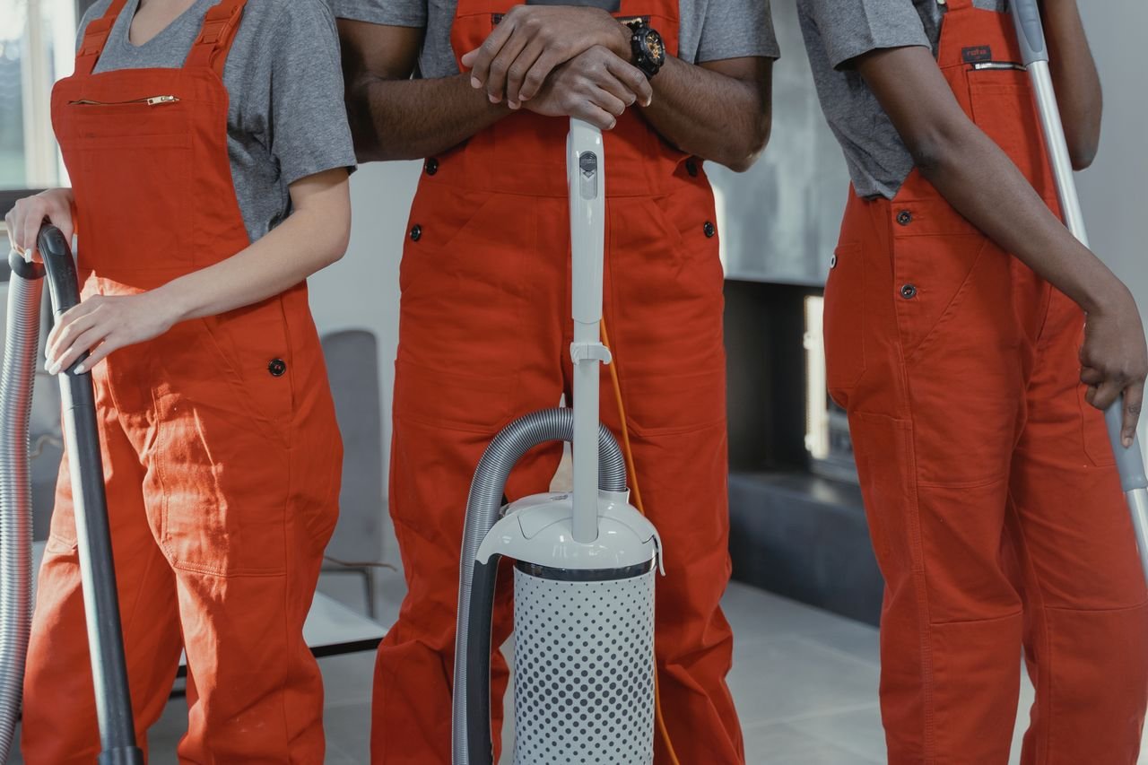 How Professional Cleaning Reduces Household Maintenance Throughout Busy Weeks